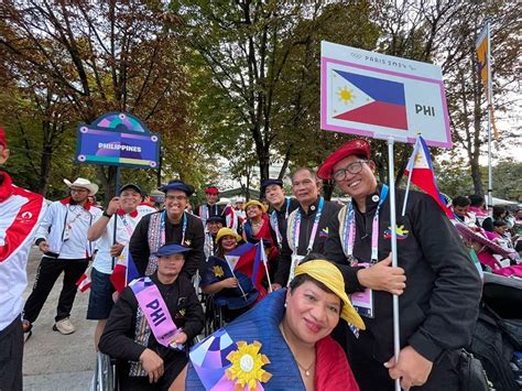 LOOK: Team Philippines raises flag in style at Paris Paralympics .